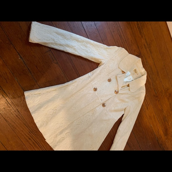 Francesca’s Jacket - Picture 2 of 3